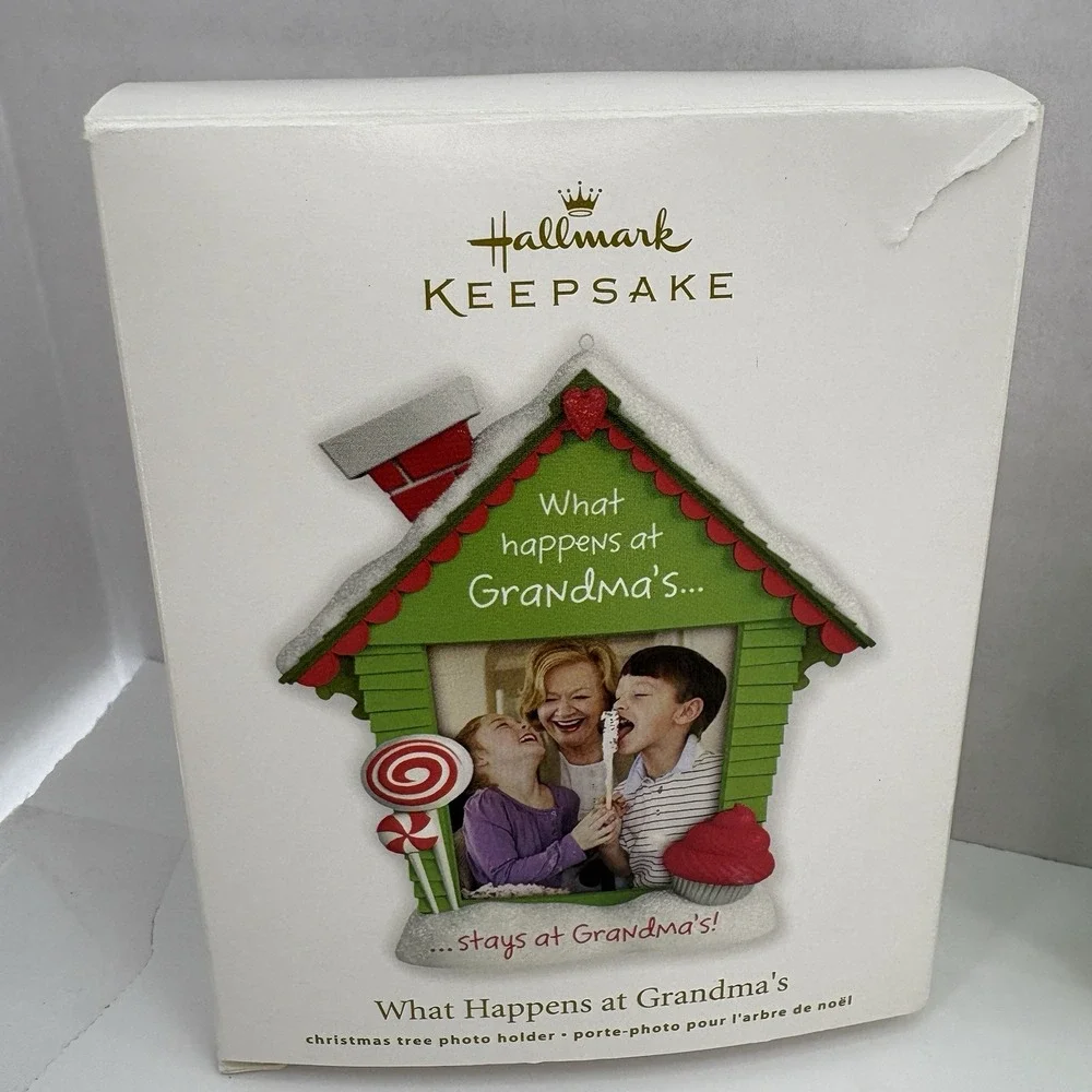 2012 Hallmark Keepsake Ornament What Happens‎ At Grandma's Photo Holder